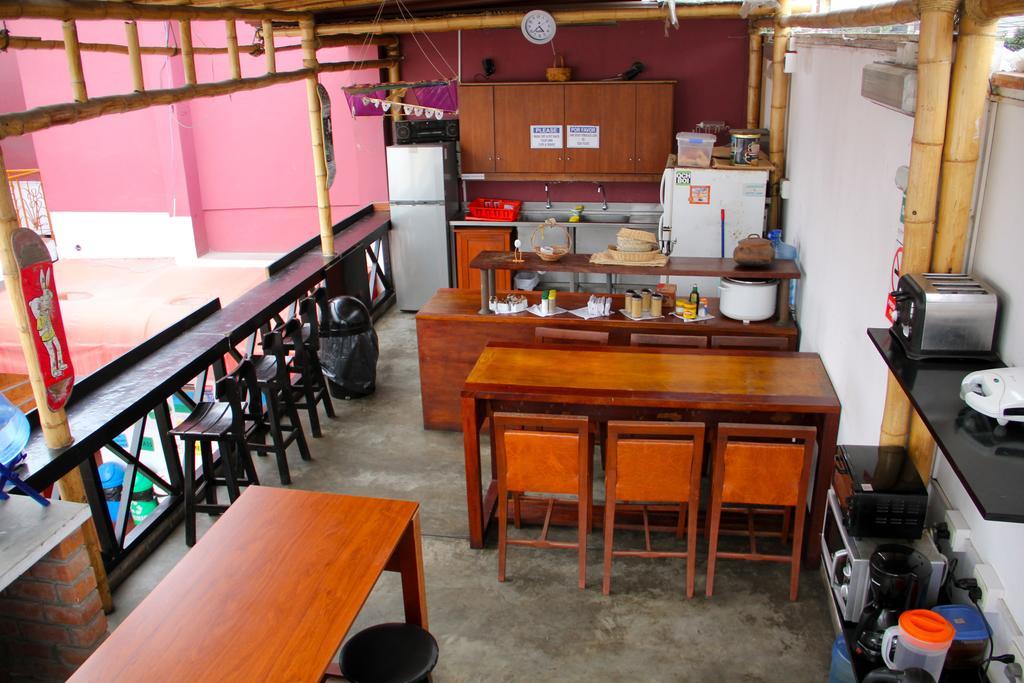 The House Project Backpackers Lima Room photo